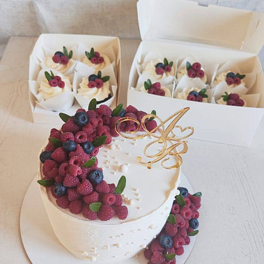 «Пиршество ягод» купить - салават.сладкоежкин.рф