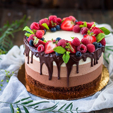 Торт "Три шоколада" купить - салават.сладкоежкин.рф
